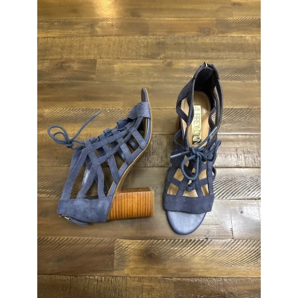 Aubrey Lynn Block Heel Sandals 8M Blue